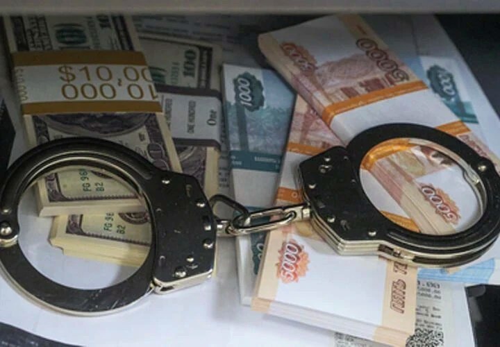 Бывшие полицейские в Сочи получили до 12 лет колонии за взятку