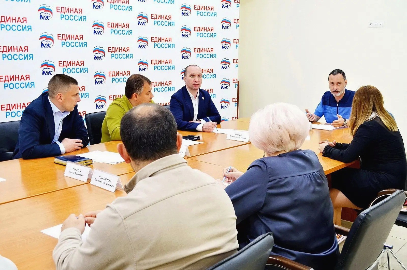 Депутат ЗСК Виктор Тепляков провёл приём граждан в ТОС «Новосочинский