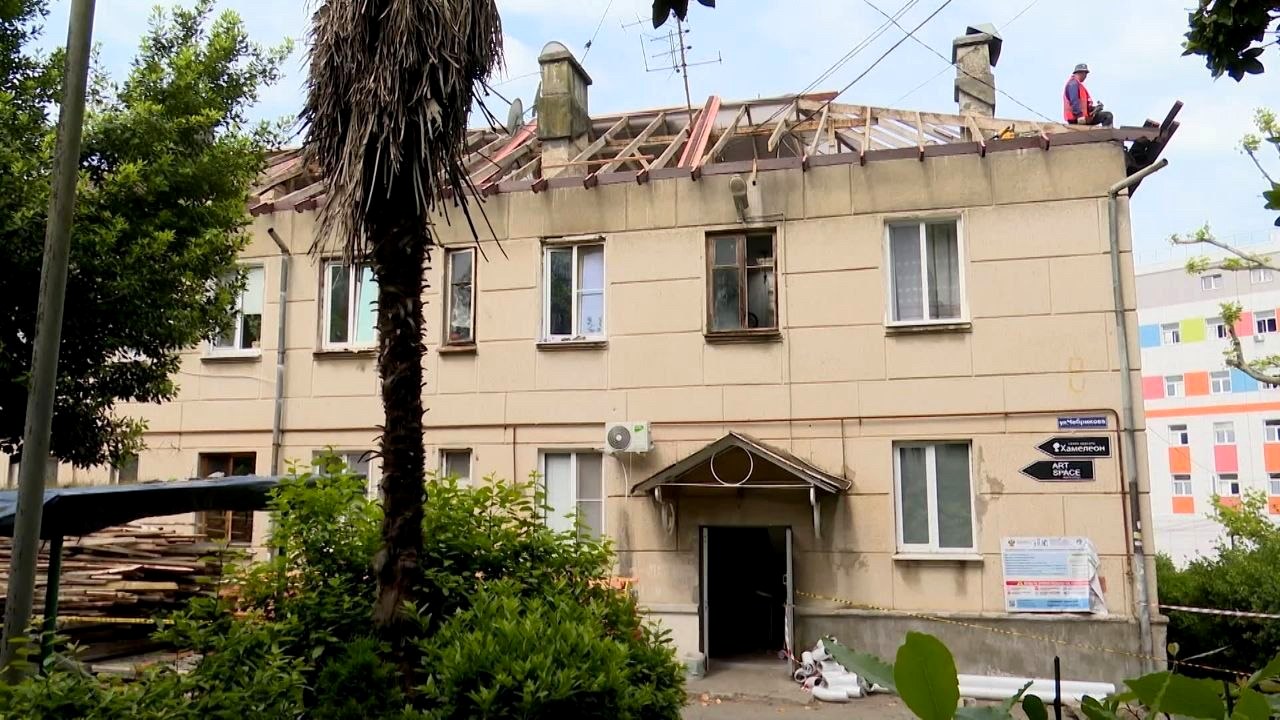 Ремонт 10 многоквартирных домов завершен в Сочи в рамках капремонта